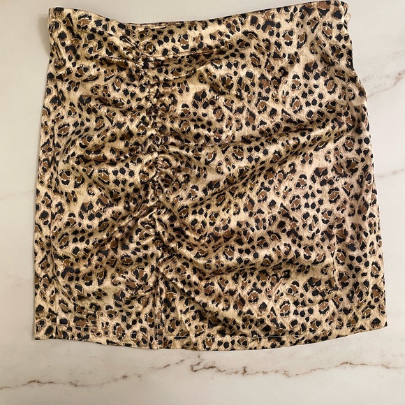 Free People Ava’s Animal Print Mini-Skirt : size 12 - Picture 10 of 10